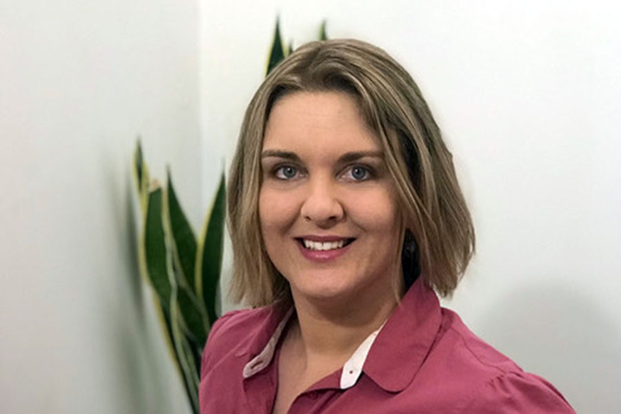 Dr Laura Cook